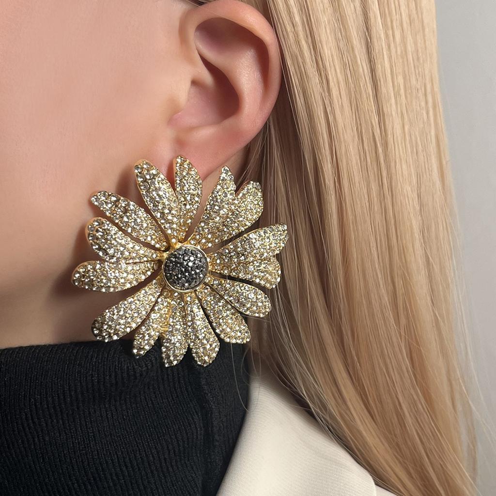 Exaggerated Exquisite Heavy Industry Alloy Full of Diamonds Temperament Big Flower Stud Earrings Medieval Fashion Party Women's Models