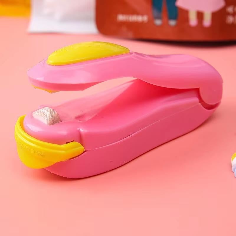 

1 шт. Портативная запаечная машина Мини ручной держатель Электрический нагрев Пластиковые пакеты Упаковка для пищевых продуктов Запайка Кухонные принадлежности для хранения красный