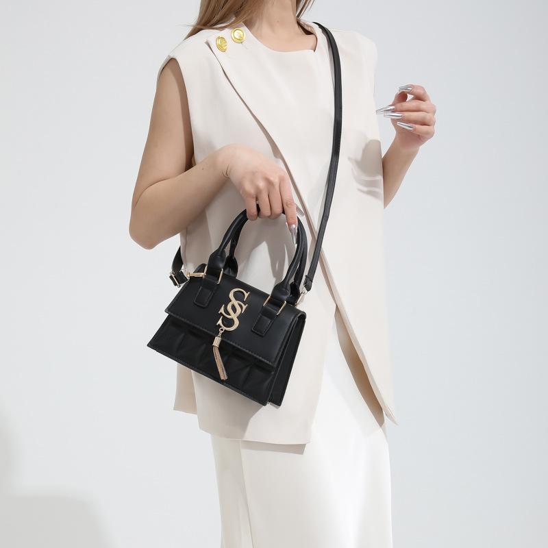 Geantă de mână ușoară, de lux, cu litere brodate cu diamante, la modă, simplă și elegantă, cu un singur umăr, pentru femei