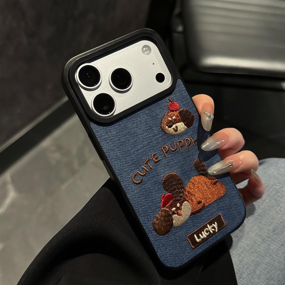Apple 17/16Promax embroidered puppy mobile phone case is suitable for iPhone13 three-dimensional 14/15 anti-drop protective case.