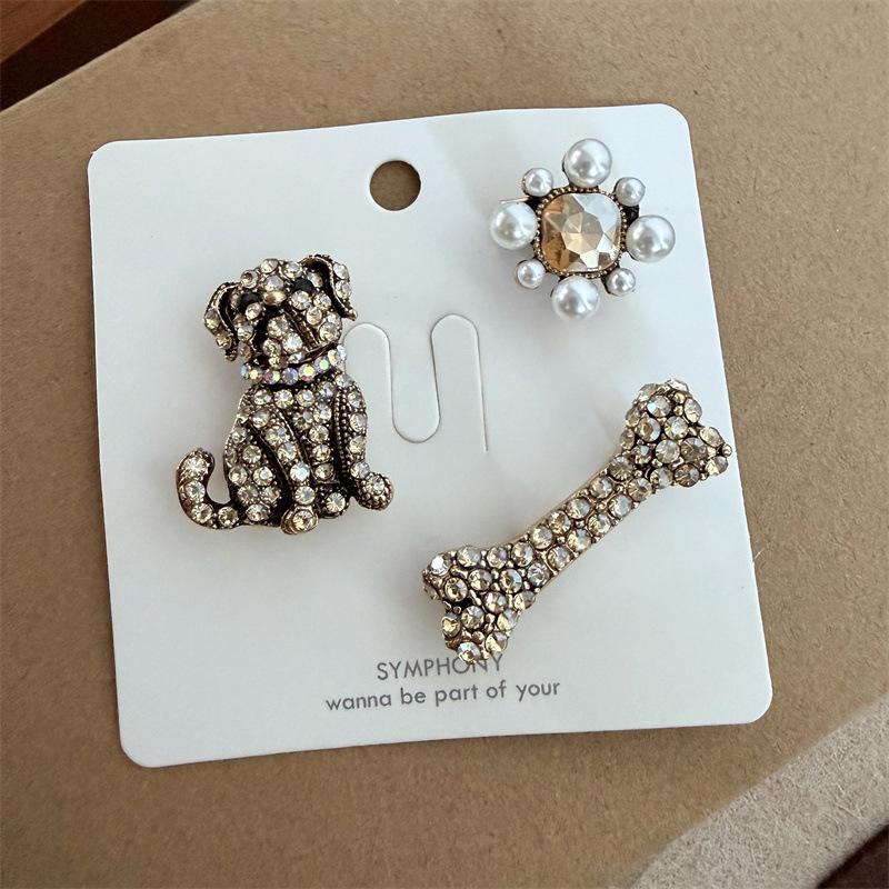 Vintage Distressed Brooch Set: Coco Style Corsage Pin Collection