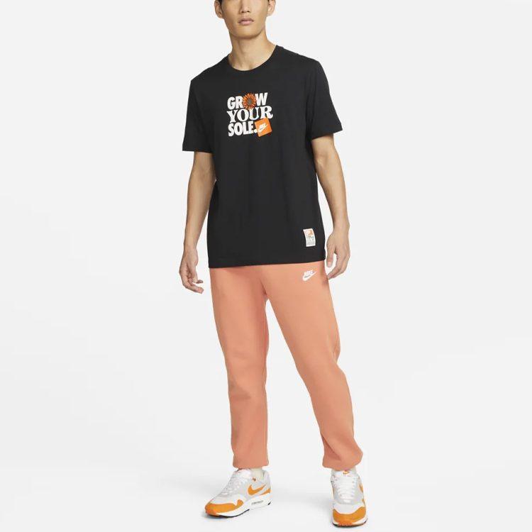 Nike T-Shirts Herren Schwarz Rundhals Mittlere Gerade Passform DQ1038-010