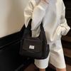 Neue japanische minimalistische Canvas-Einfache Tragetasche Damen Modisch und Vielseitig Kleine Umhängetasche Lässiges Design Pendeltasche