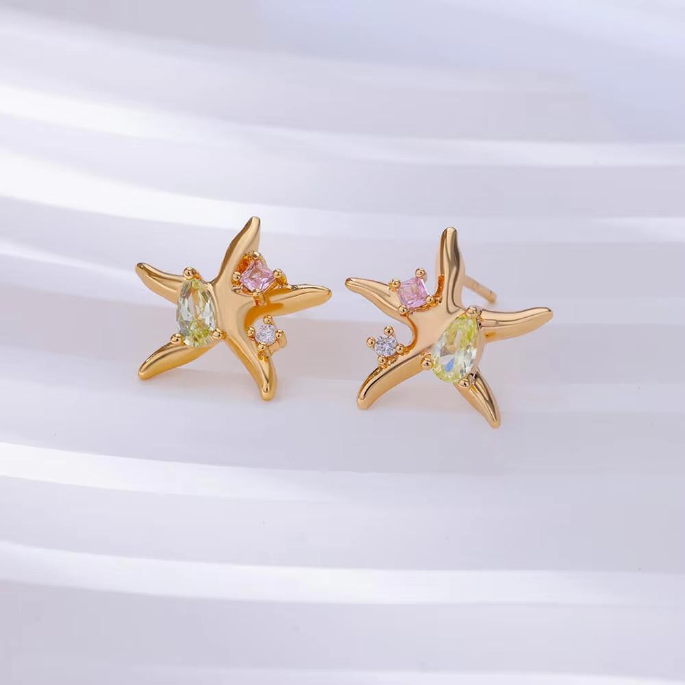 Popular Starfish Earrings for Women with a Simple, Compact and Versatile Temperament