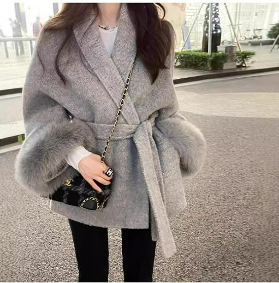 2025 Women's Short Fox Fur Wool Coat - Double-Sided Bathrobe Style