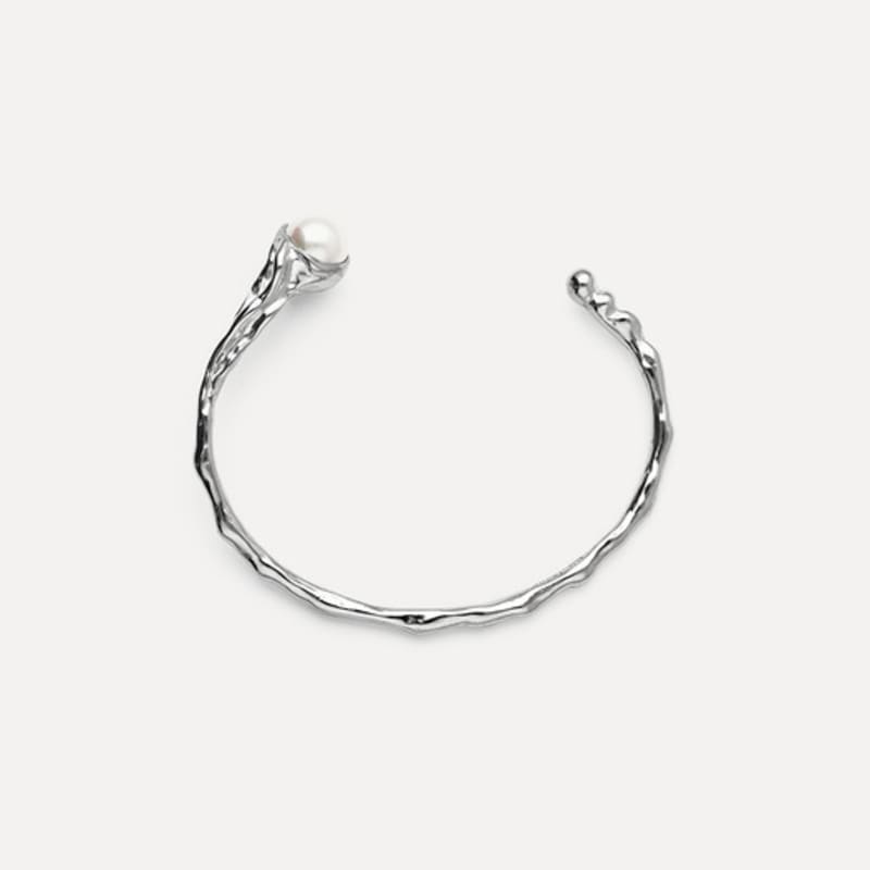 

heezi Ocean Muse - Flowing Pearl Bangle (silver) Gold Plated