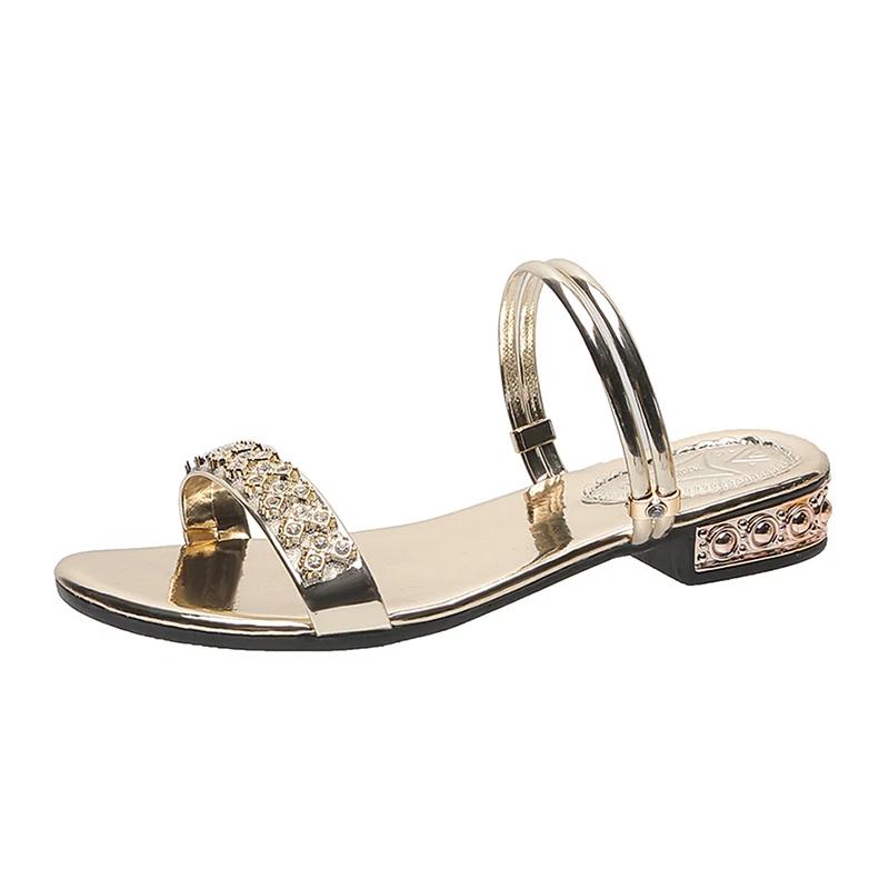 Fashion Women Slippers 2025 New Fashion Sandals Non-Slip Crystal Luxury Ladies Slippers Rivet Rhinestone Low Heels Shoes Slides Women