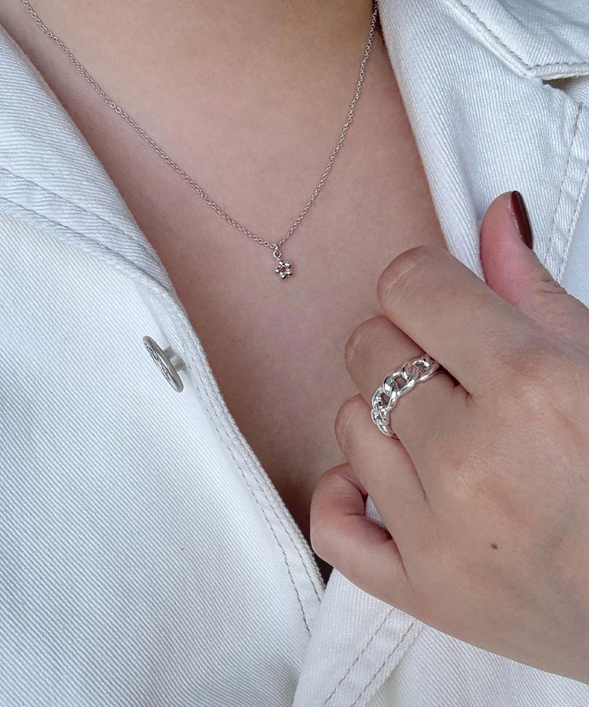 Le Chouchou Single Flower Necklace (925 Silver)