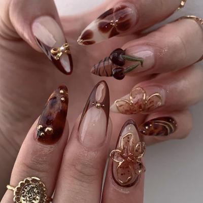 Unhas falsas – Pontas e unhas postiças