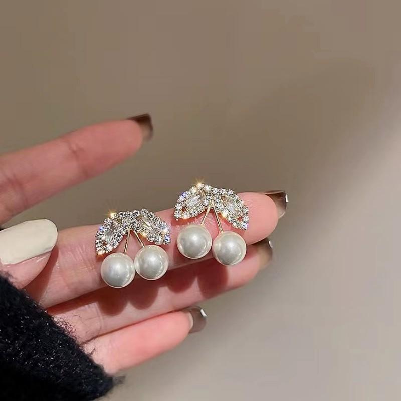 New stud earrings trendy small earrings niche design earrings ins style femininity белый