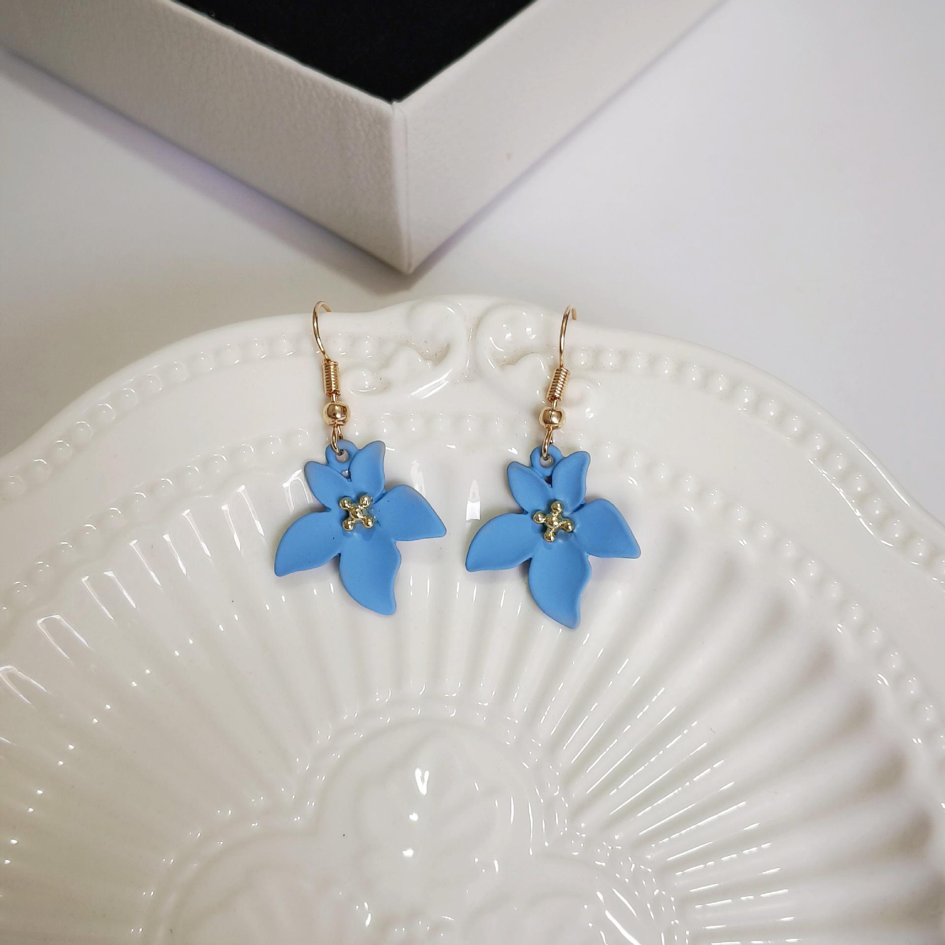 

Модные серьги-крючки с синим цветком - элегантные серьги в японском и корейском стиле flower ear hooks синий
