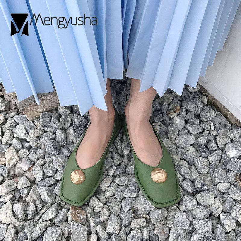 Модные дизайнерские туфли на плоской подошве с металлической пряжкой — фото 3