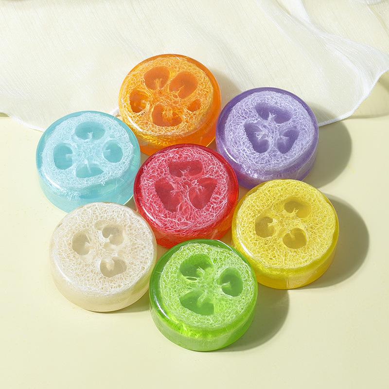 Sapone Spugna Luffa al Limone Fatto a Mano - 100g Sapone Detergente con Olio Essenziale Sale Marino Rosa e Spugna Luffa per Viso e Corpo.