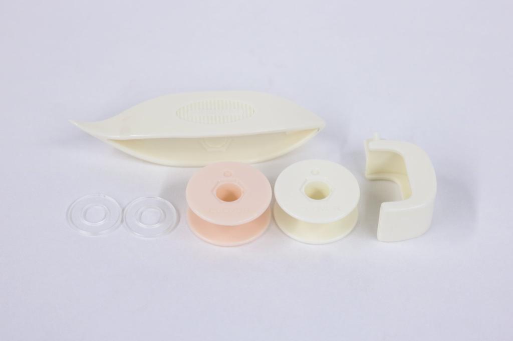 Clover Tatting Lace Tool Tatting Shuttle/Bobbin, White, 57-737