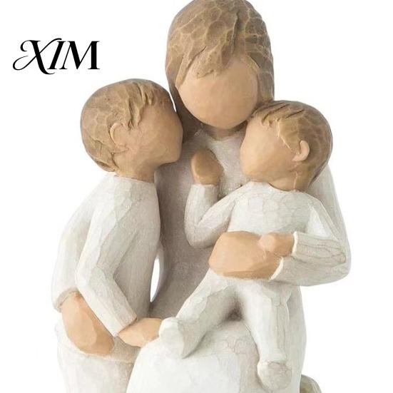 Nordic Style Bedroom Decor Mother Holding Baby Figurine, Resin Family Love Statue for Desk, Matte Texture Home Accents Heartwarming Ornament, Gift New