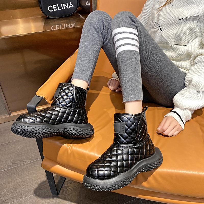 Snow Boots Women's New Winter Fur Integrated Short Boots Waterproof, Non-slip, Velvet and Warm Large Cotton Shoes