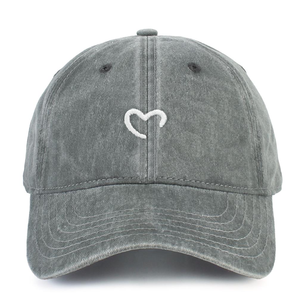 One Women Baseball Cap Love Heart Embroidery Vintage Washed Baseball Cap for Outdoor Activity Urban Wear Dad Hat