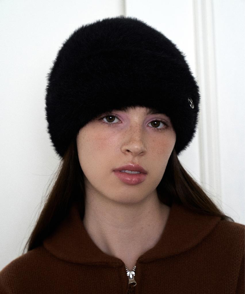 AMES-WORLDWIDE Fur Beanie Black