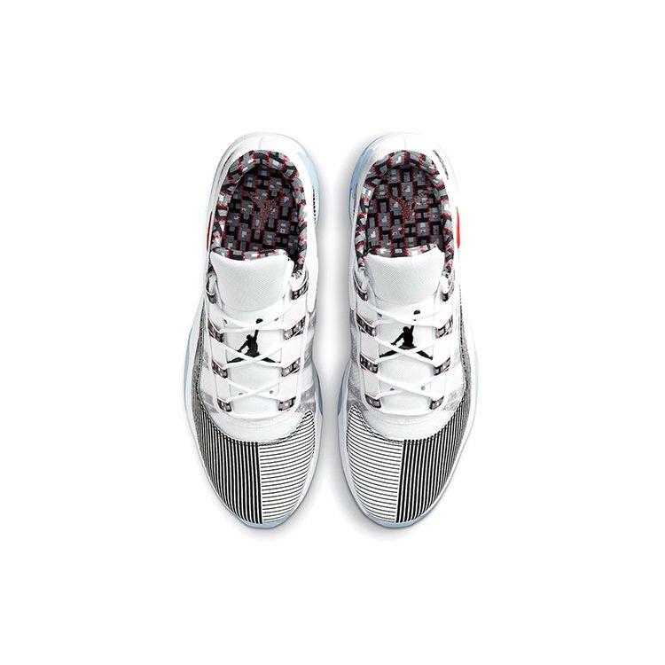 Adidasi pentru bărbați Air Jordan 11 CMFT Low Quai 54 alb DJ4893-106