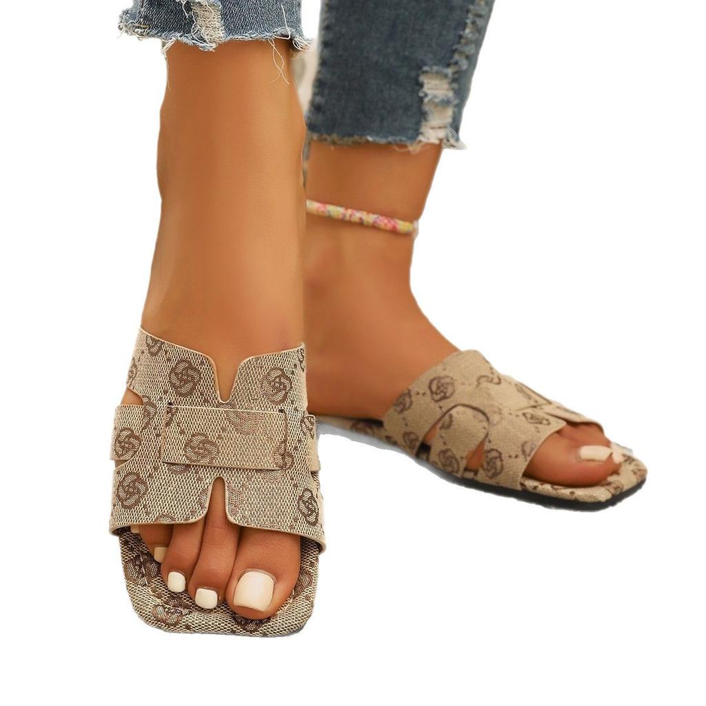 New flat-bottomed slippers fashionable large-size slippers casual open-toed beach slippers women's outer wear