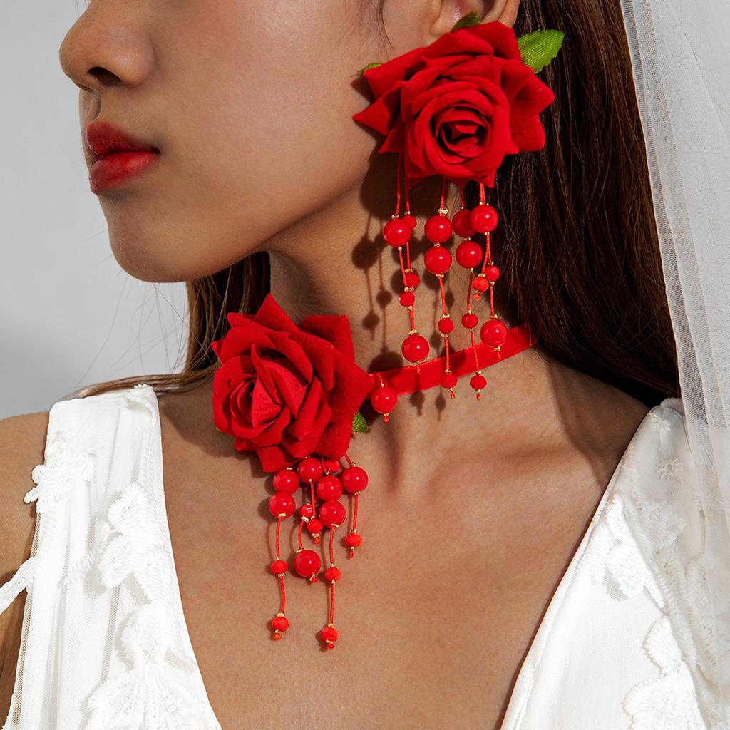 Party short feather collar temperament elegant three-dimensional white flower necklace necklace necklace women