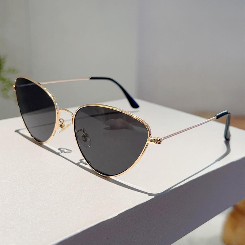 Vintage Cat Eye Sunglasses Women  Fashion Mirror Outdoor Casual Shades Retro Trendy Luxury Brand Design Sun Glasses
