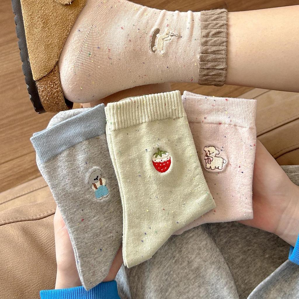 Women's Tide Style Autumn Puppy Embroidery Mid-Calf Socks - Cute Cartoon Bear Design