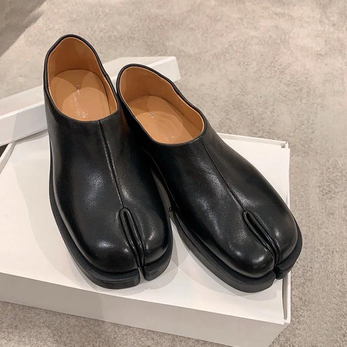 Unisex Tabi Split-Toe Low-Top Slip-On Shoes