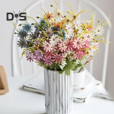 2 Pcs Simulated Flowers Bunch Artificial Daisies with Flexible Stem Weatherproof Fake Flowers for Vase Garden Home Decor Spring Summer Decoration