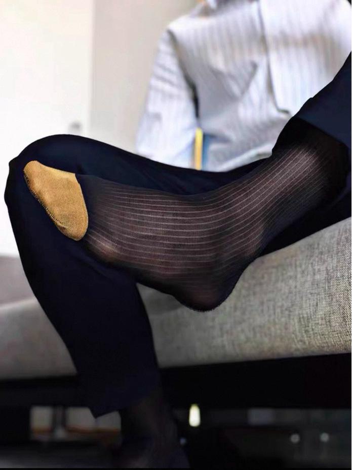 

Мужские формальные гольфы до середины икры в широкую полоску - Синие и с золотыми носками 38-45