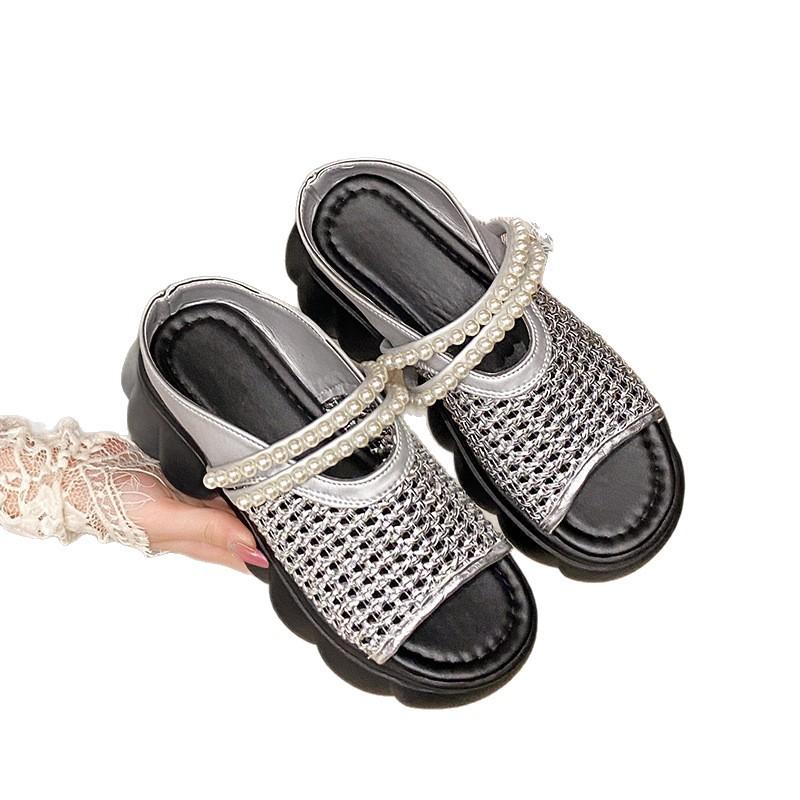 Thick Bottom Pearl Woven Super Fire Cool Slippers Women's Summer Wear Fashion 2025 New Seaside Beach One-word Drag