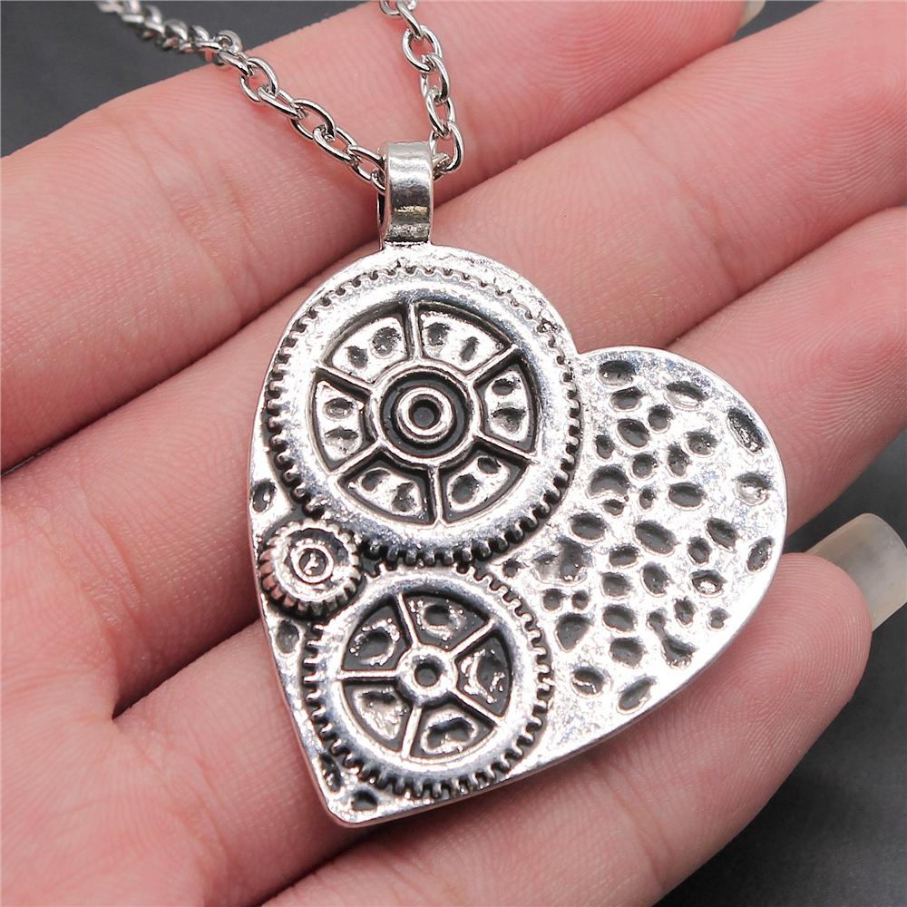 3D Hollow Heart Pendant Necklace Vintage Antique Silver Color Carved Heart Pendant Necklace For Women Long Metal Chain Necklace