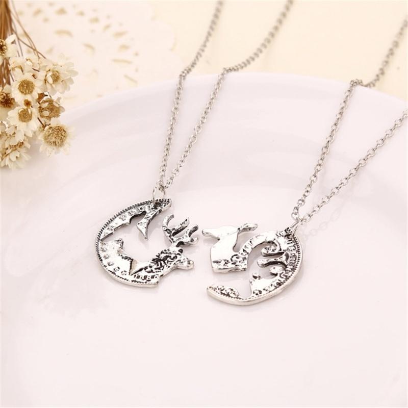 2 pcs/pair romantic fashion black camel Pendants Necklaces with elk deer necklace Exaggeration Lover Necklace Jewelry? (Color: Black)