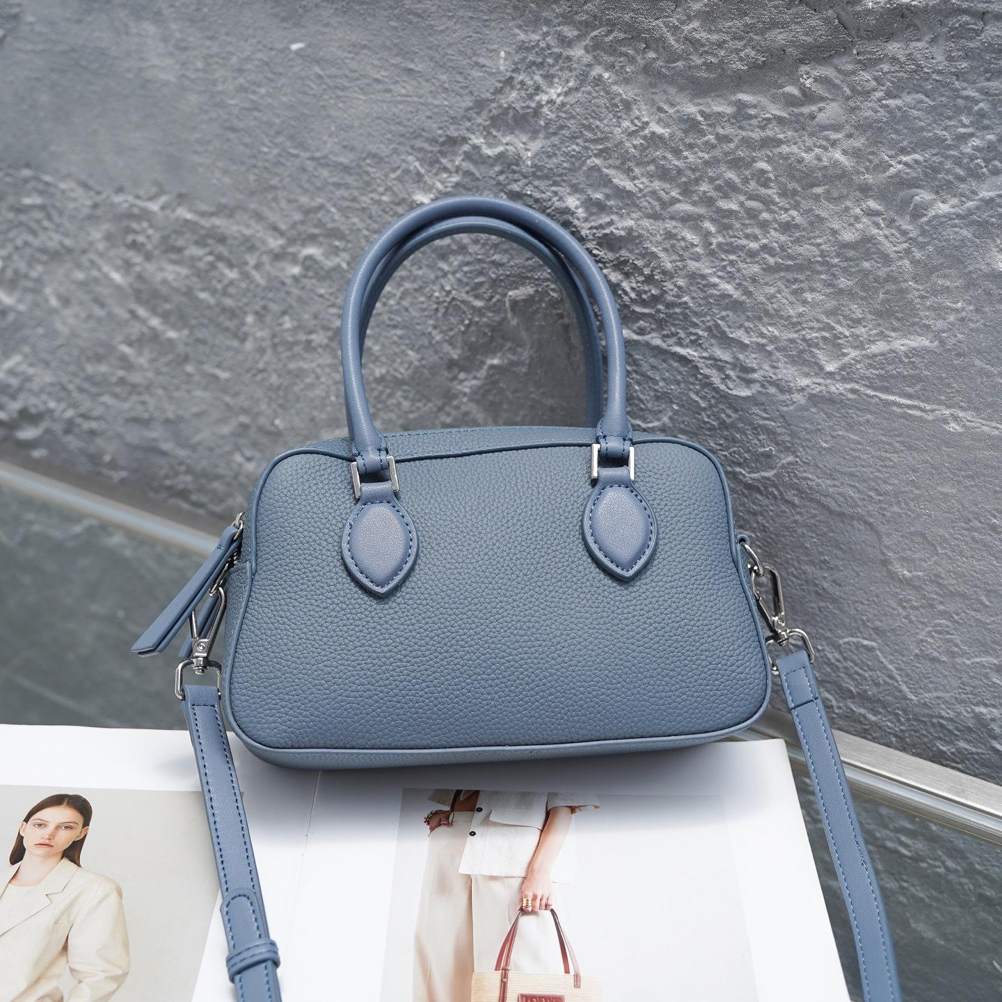 

Кожаная премиальная сумочка 2025 новая весенне-летняя мини кроссбоди на плечо сумка-подушка сумка под мышку 23*8*13cm морской синий