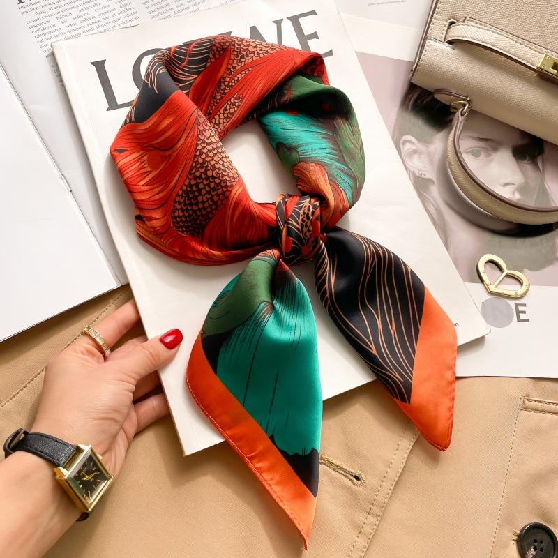 Silk scarf women's neck new scarf with coat 70 small square scarf scarf mother high-end scarf