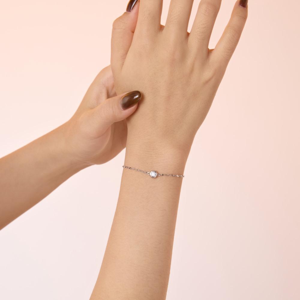 Versatile S925 Sterling Silver Bracelet for Women: Exquisite Single Diamond Lip Chain Design