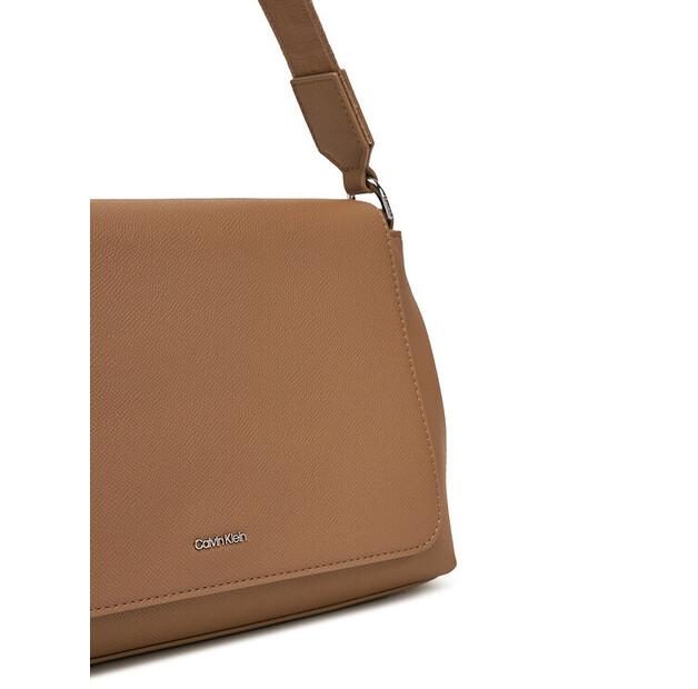 Сумка Calvin Klein Calvin Klein K60K613085 бежевый