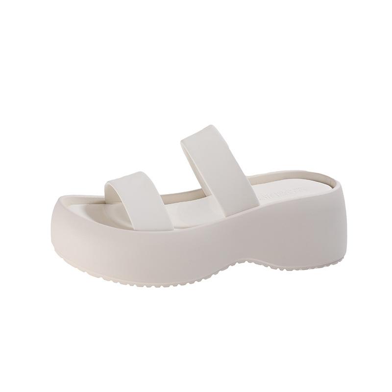 

2025 new Korean version of fashion platform sandals women s beach one-word cool slippers women s summer wear 35