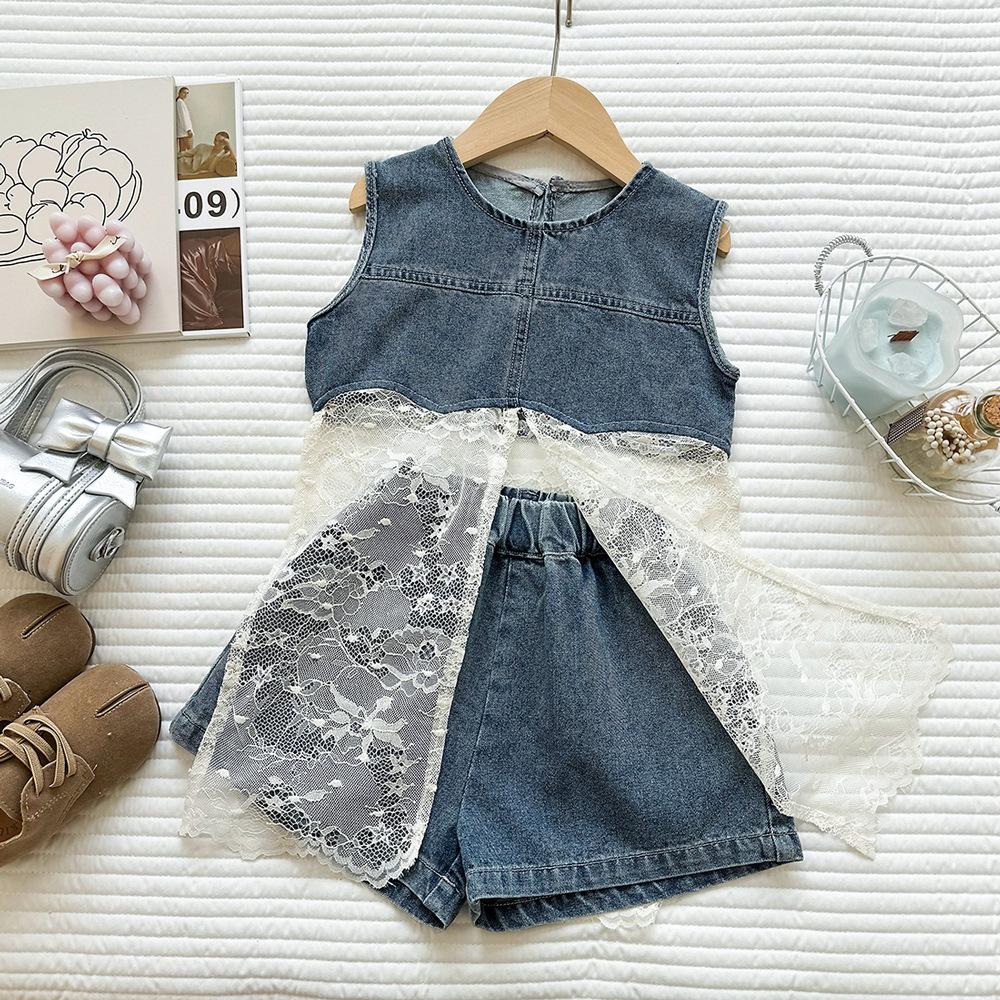 Girls Summer Denim Two Piece Set Sleeveless Spliced Vest With Lace Trim Shorts Fashionable Outfit For Kids 90cm