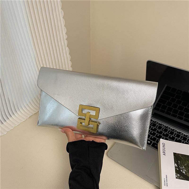 

Весна новый тренд модный клатч простая большая вместимость маленькая квадратная сумка простая женская маленькая сумка