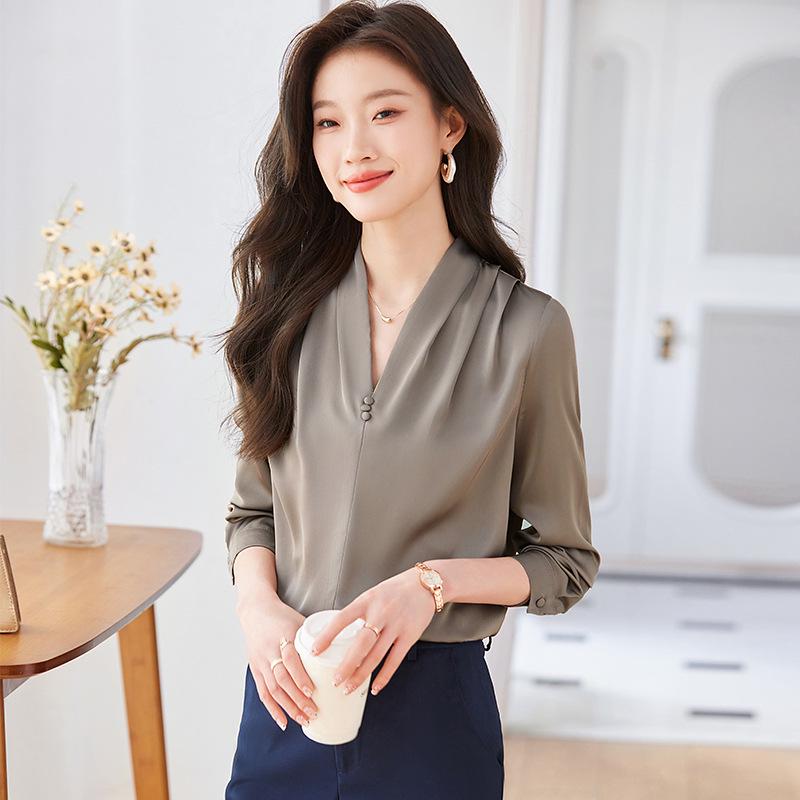 

Женская рубашка с V-образным вырезом из ацетатного сатина с длинным рукавом для весны и осени S