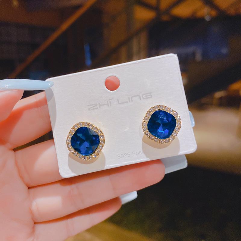 Nischen Literarische Kristallstecker: Elegant, High-End und Light-Luxury-Design für Frauen