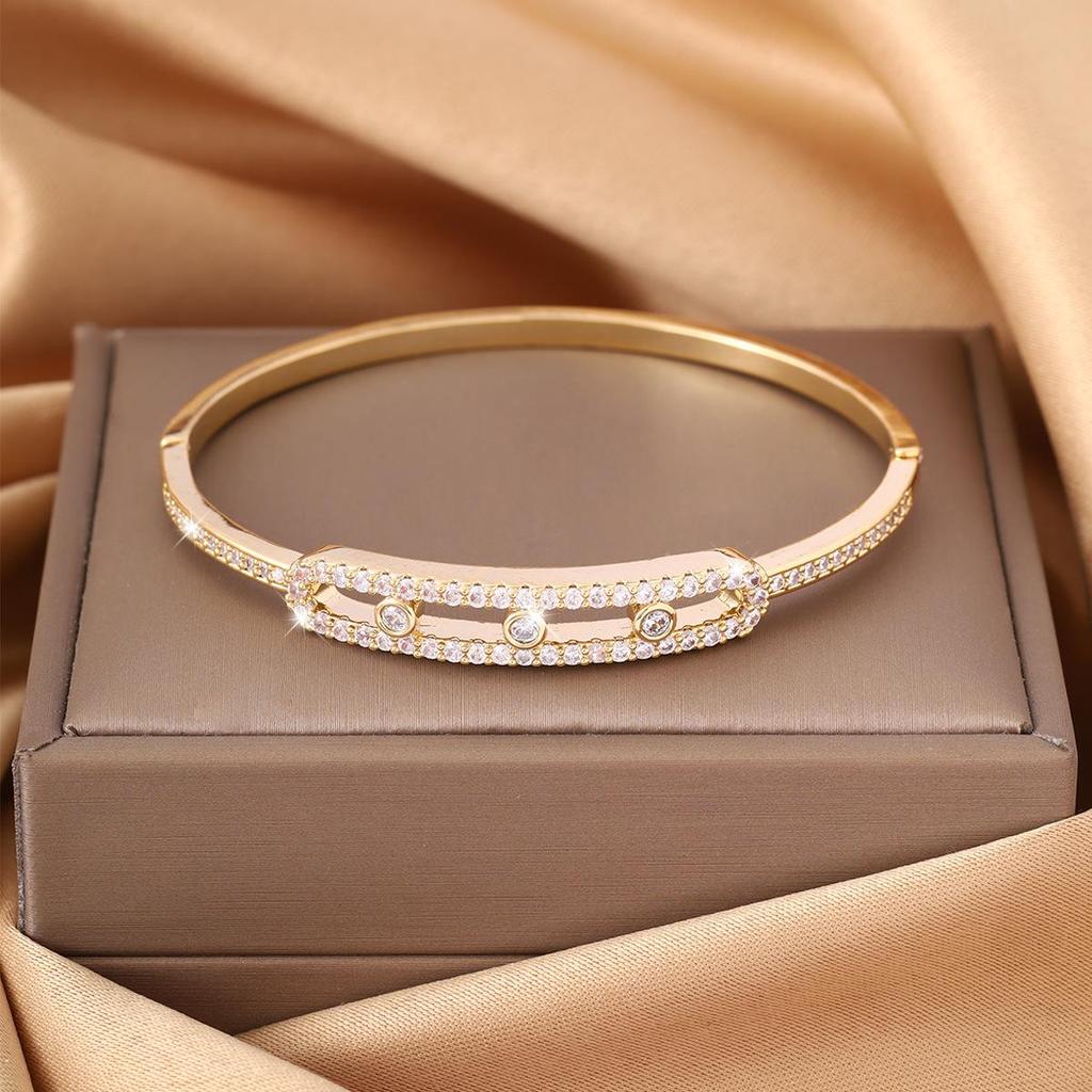 Exquisites 2025 Europäisch-Amerikanisches Nagelarmband mit Zirkon, Luxuriöser Kupferschmuck
