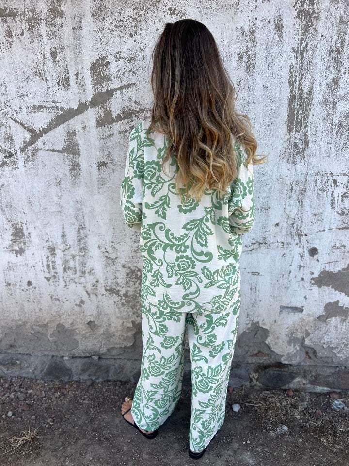 Women's Printed Two-Piece Set: Casual Shirt and Long Pants