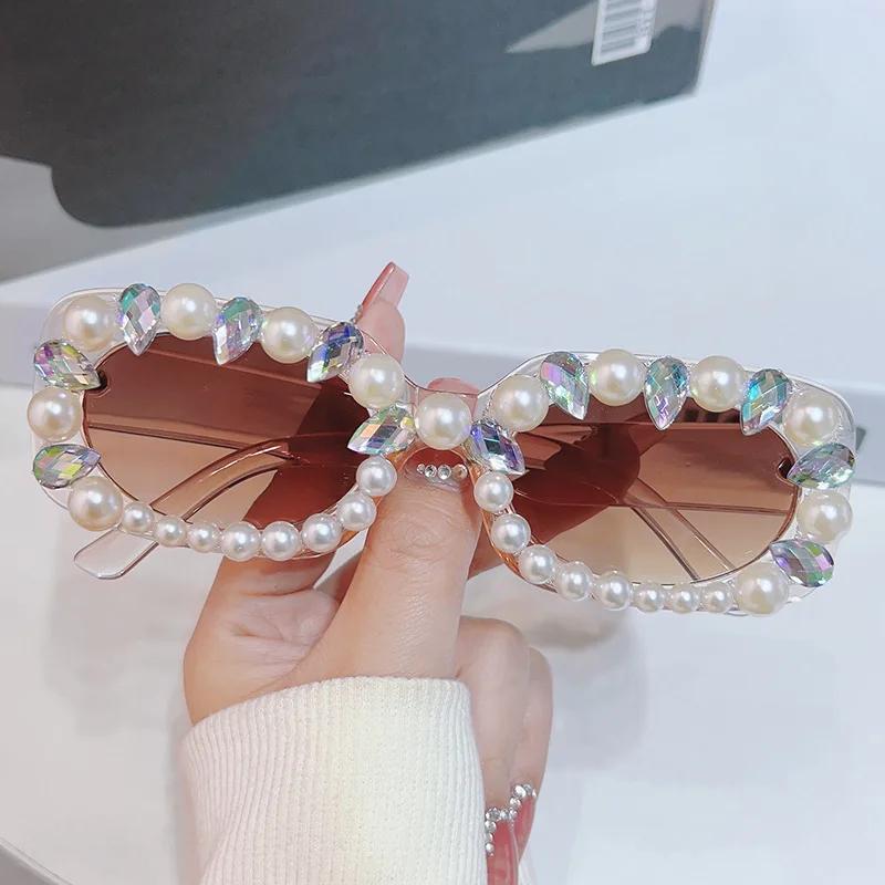 Fashion Vintage Pearl Sunglasses Women Punk Luxury Designer Diamond Square Shades UV400 Trendy Elegant Ladies Sun Glasses