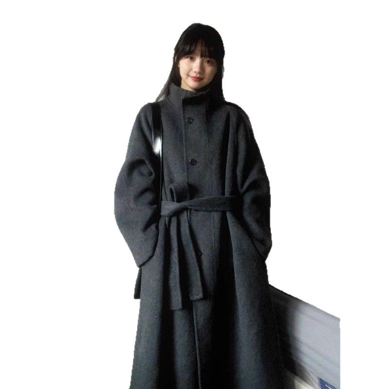 2025 Women's Hepburn Style Woolen Overcoat – Petite Fit, Thickened for Autumn/Winter