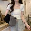 T-shirt a maniche corte con scollo quadrato da donna, nuovo stile coreano estivo, plissettata, di alta gamma, slim, corta, top da studentessa