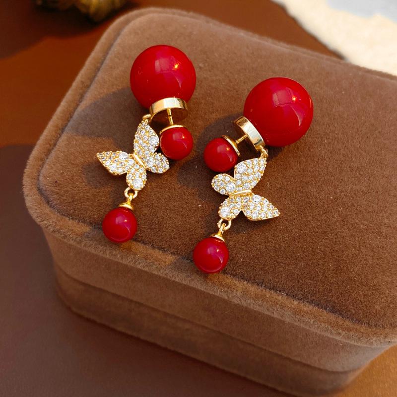 Luxury Silver Diamond-Inlaid Red Flower Pearl Stud Earrings: Elegant Design with a Fashionable Flair