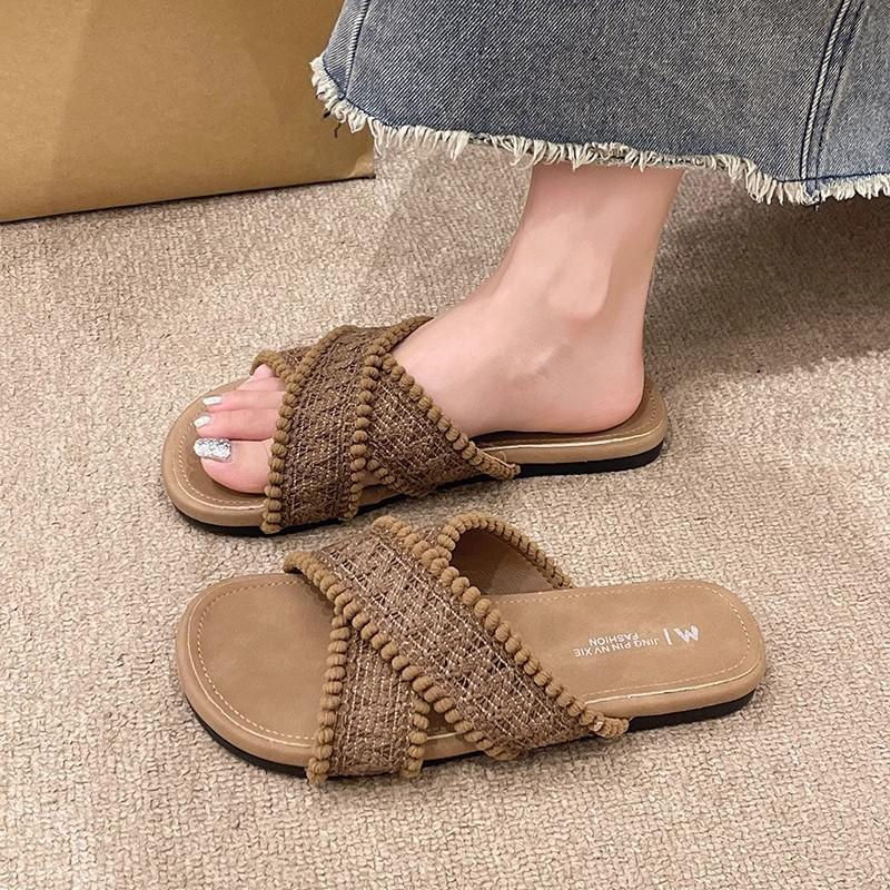Flat-bottomed cool slippers women's summer new outer wear soft-bottomed beach one-word drag casual versatile with skirt slippers