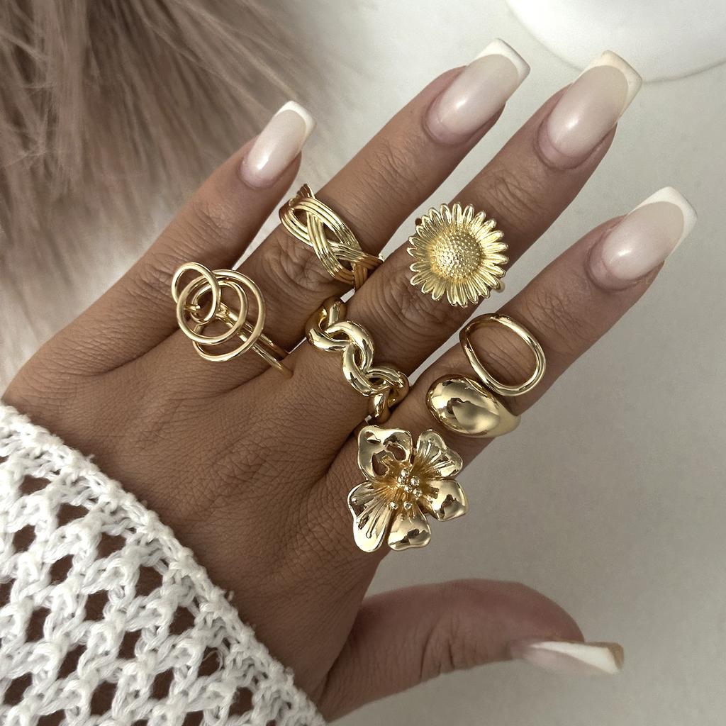 Exaggerated Gold Color Geometric Rings Set For Women Rhinestone Flower Heart Trendy Imitation Pearl Steam Punk Personality Gifts